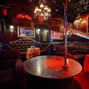 Rio Gentlemen's Club in Los Angeles, CA 90061 .